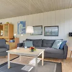 Bogatin - 1km From The Sea By Interhome 度假居 *
